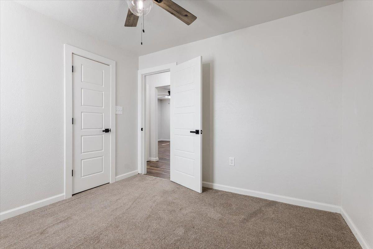 321 E 16th Street Property Photo 15
