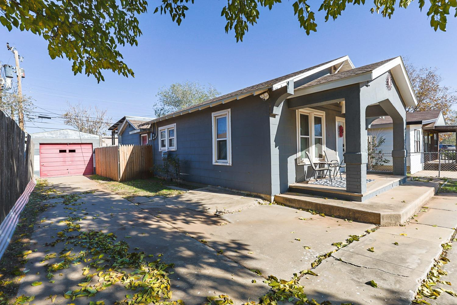 2116 35th Street Property Photo 3