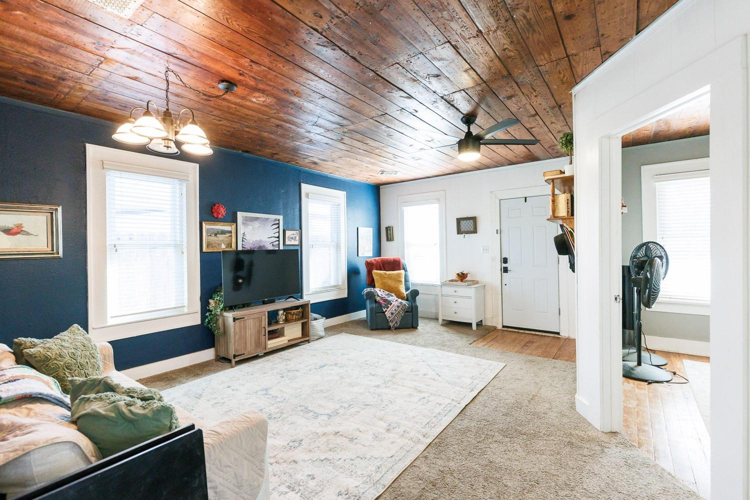 2116 35th Street Property Photo 9