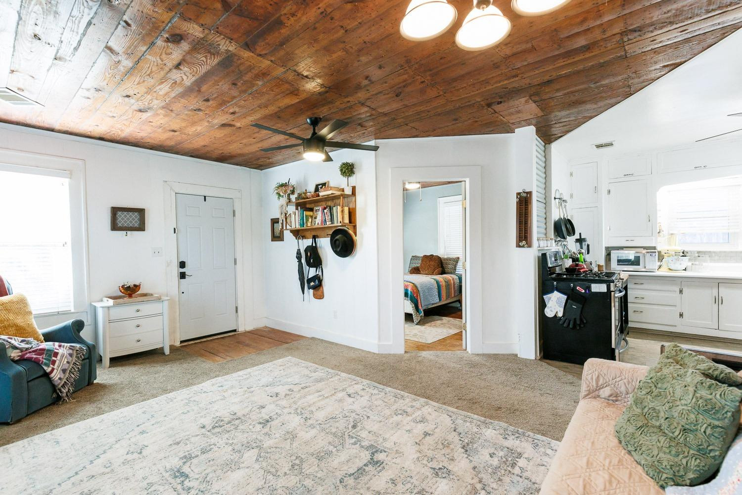 2116 35th Street Property Photo 10