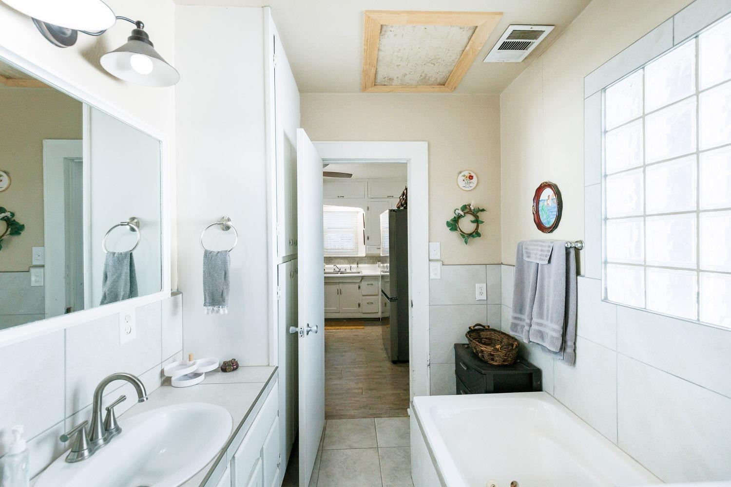 2116 35th Street Property Photo 24