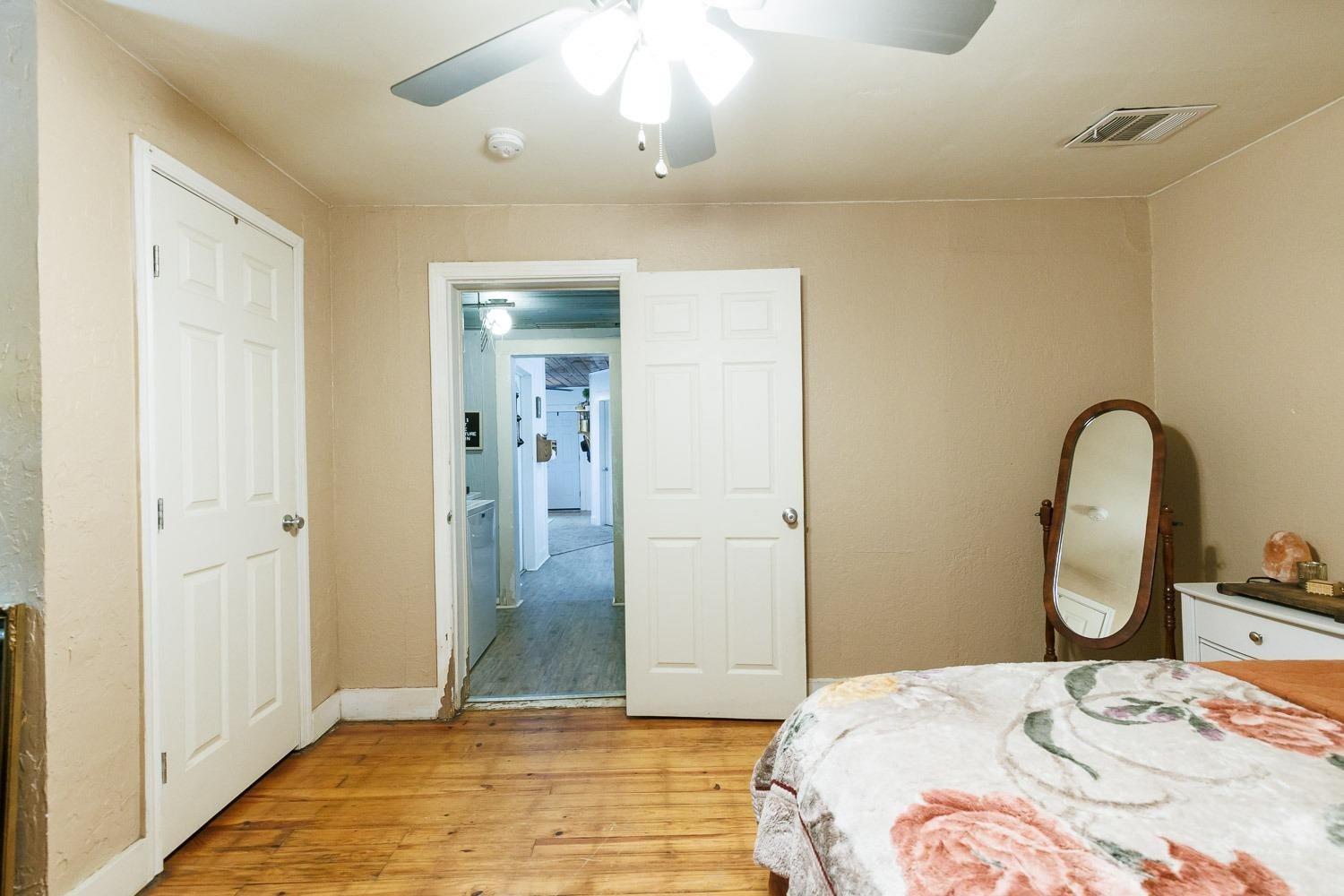 2116 35th Street Property Photo 27