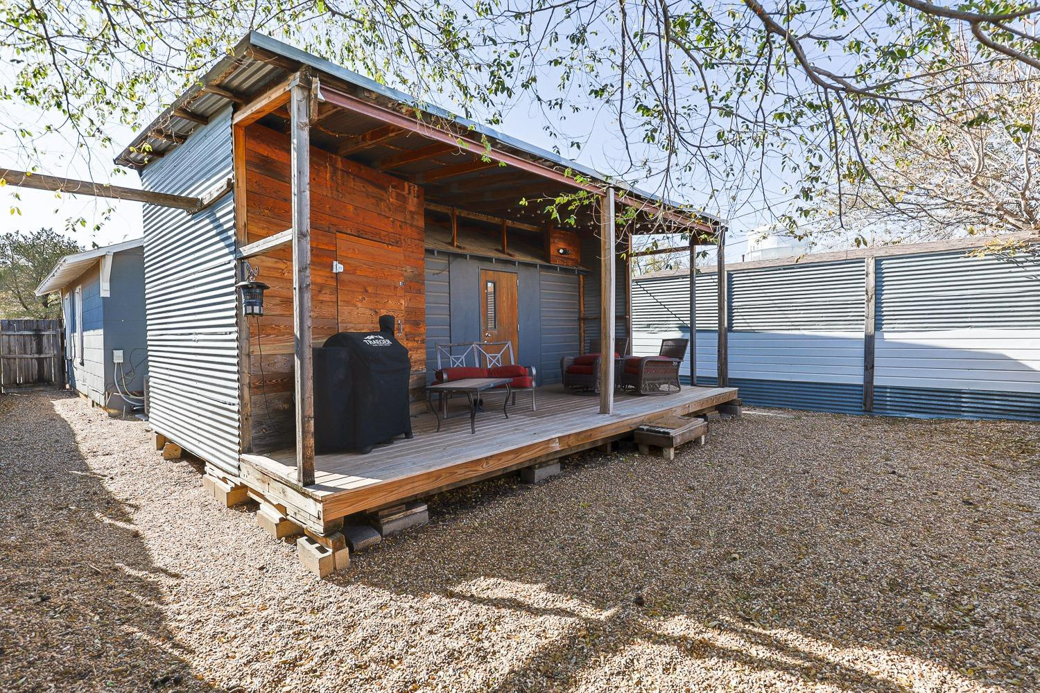 2116 35th Street Property Photo 33
