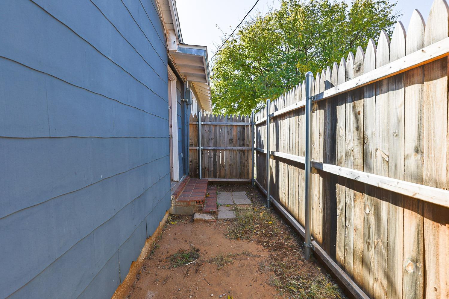 2116 35th Street Property Photo 35