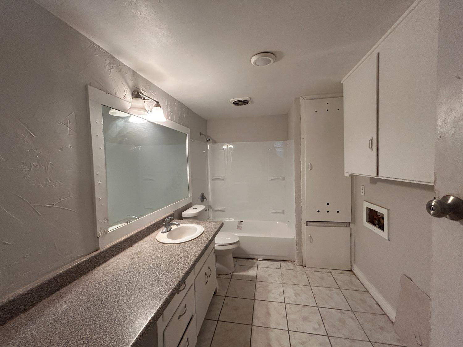 1925 26th Property Photo 6