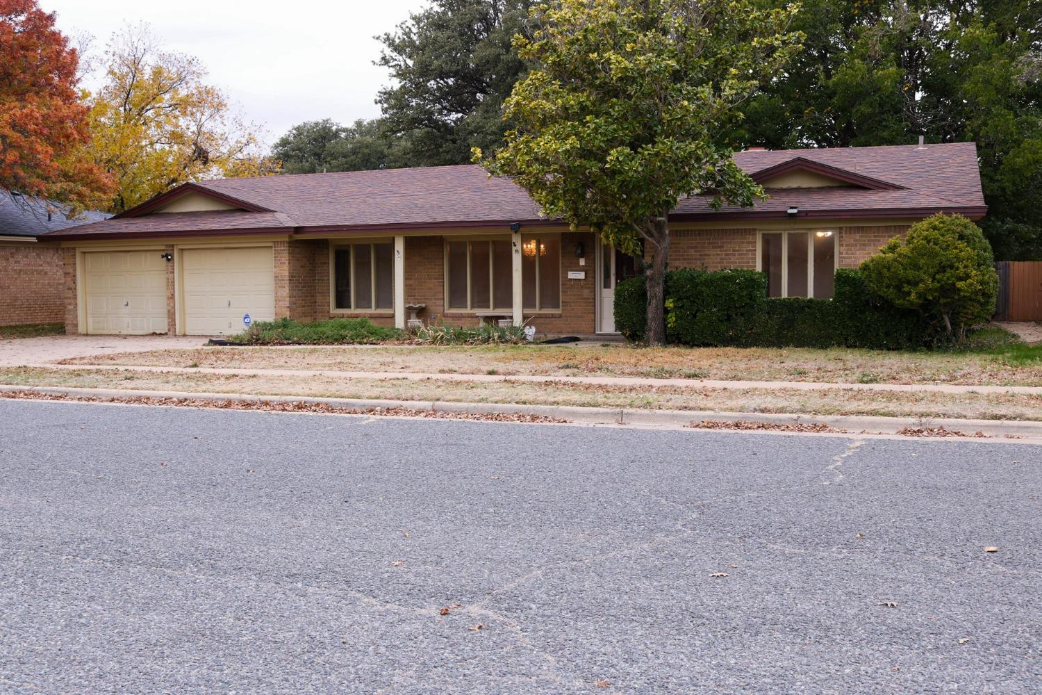 7902 Lynnhaven Avenue Property Photo 1