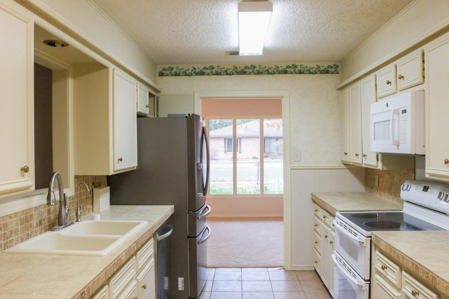 7902 Lynnhaven Avenue Property Photo 11