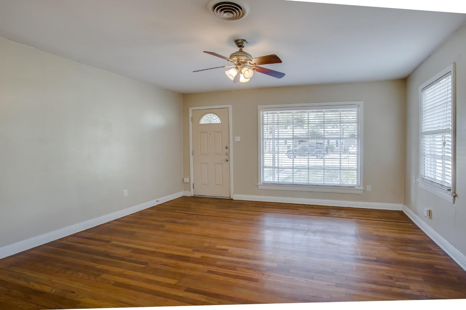 3306 29th Street Property Photo 2