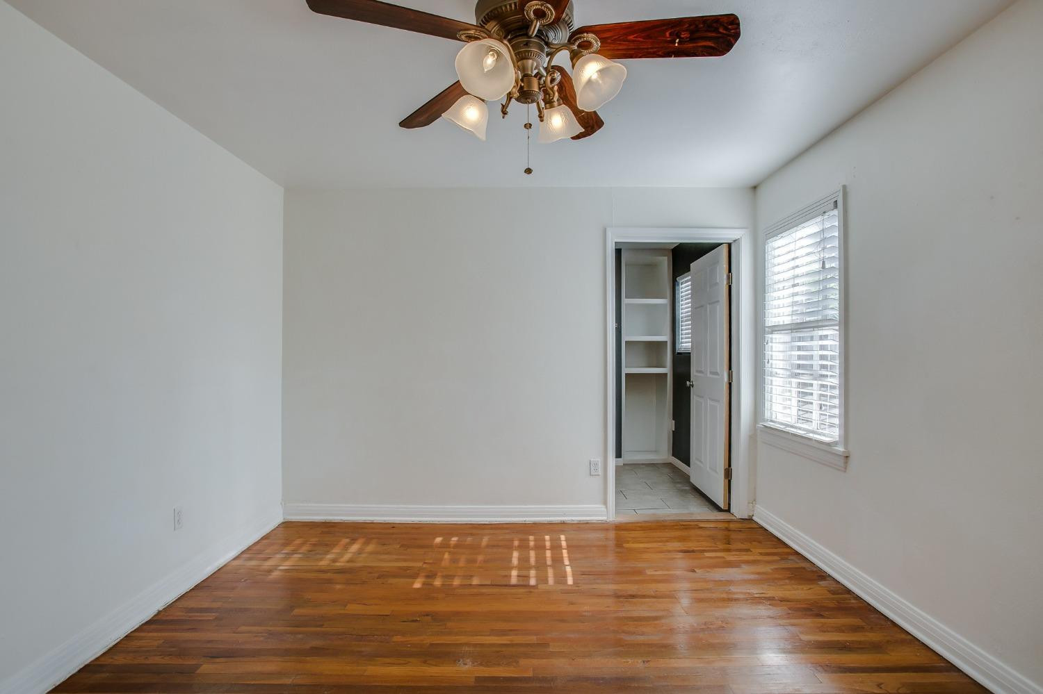 3306 29th Street Property Photo 9