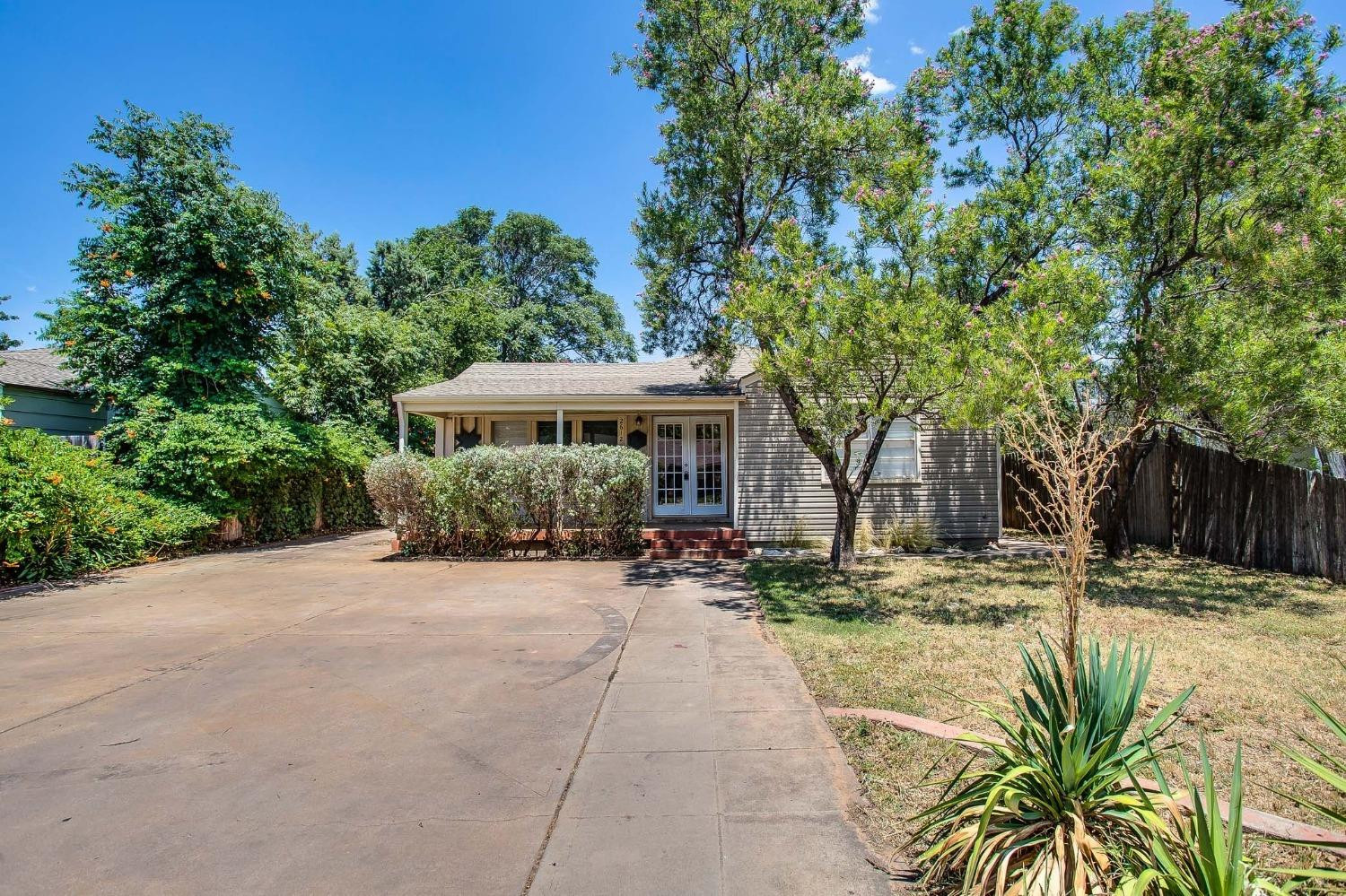 2612 32nd Street Property Photo 1