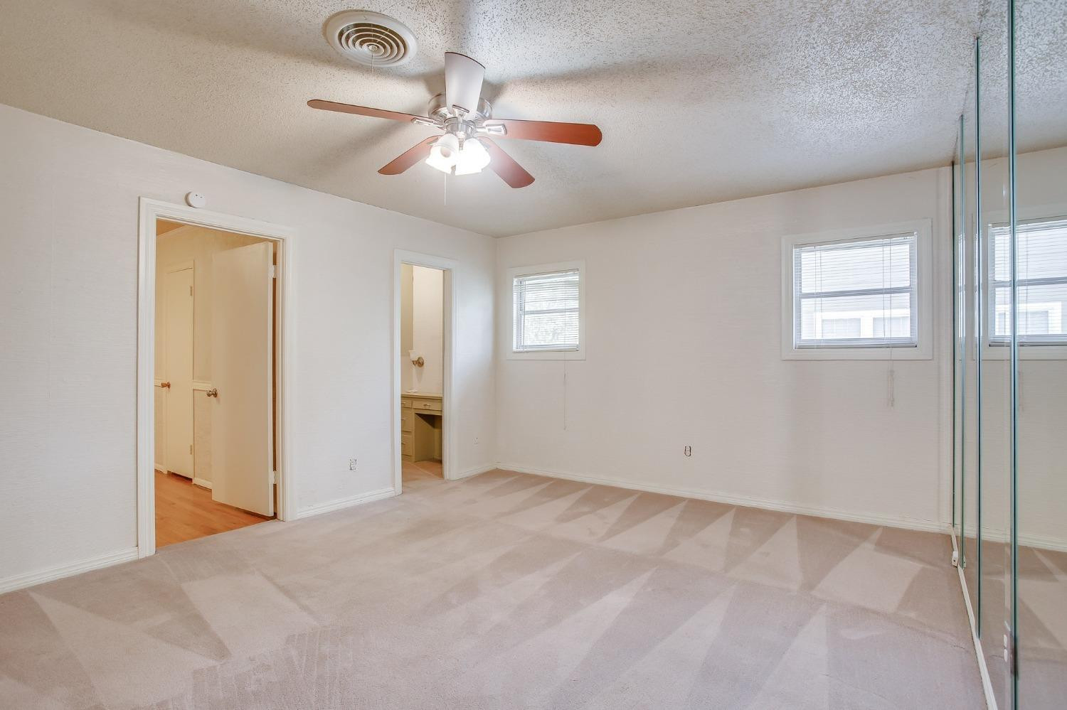 2612 32nd Street Property Photo 9
