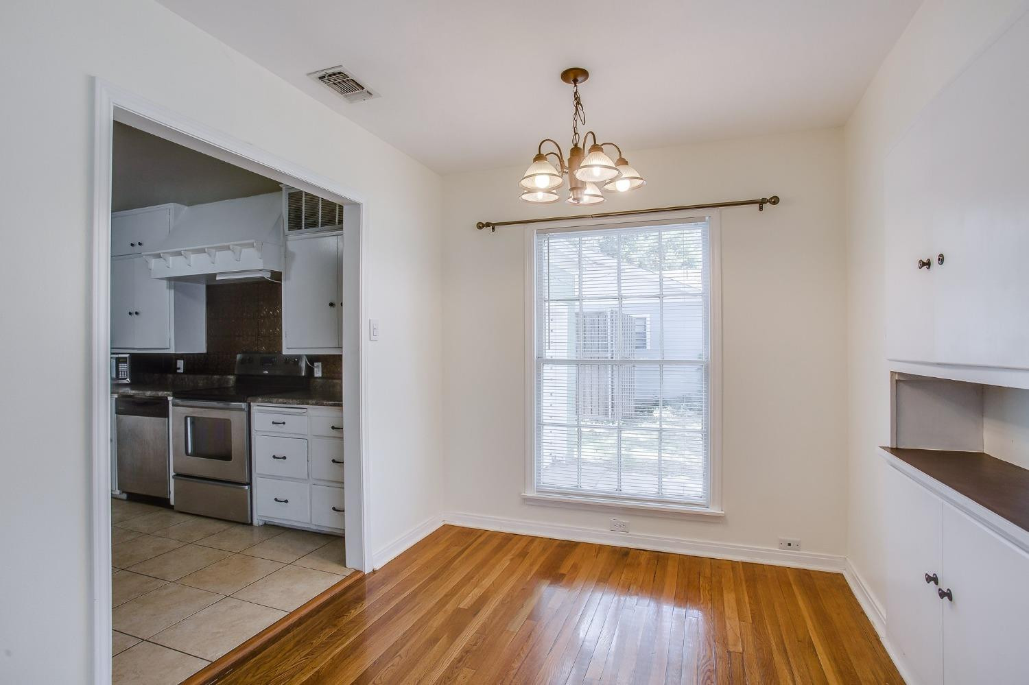 3201 30th Street Property Photo 5