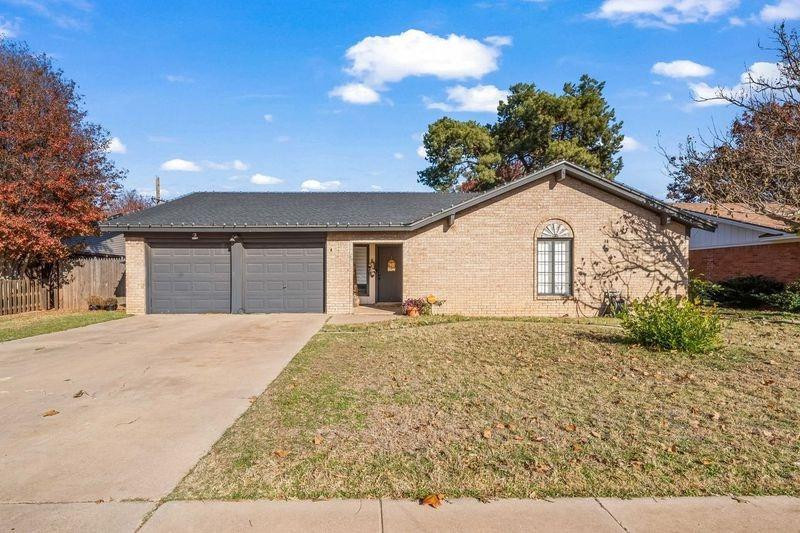 2818 67th Street Property Photo 1