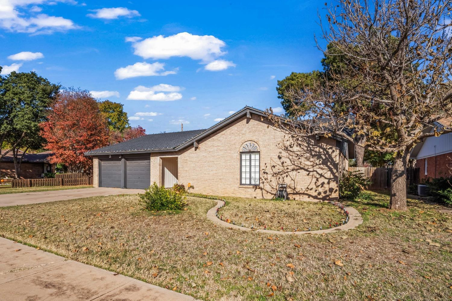 2818 67th Street Property Photo 2