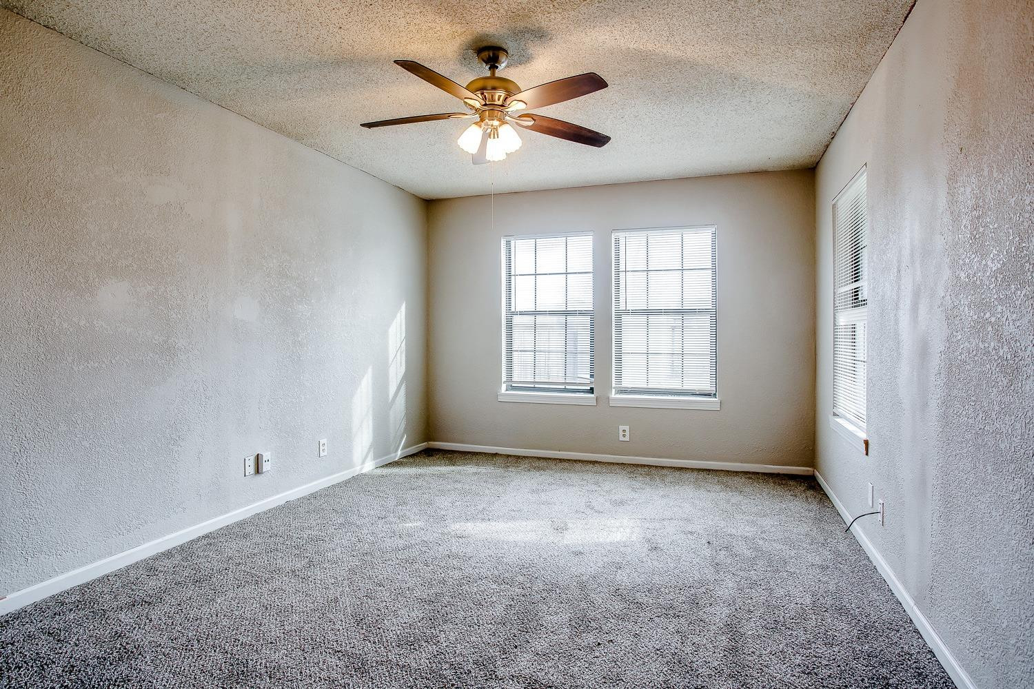 2503 38th Street Property Photo 9