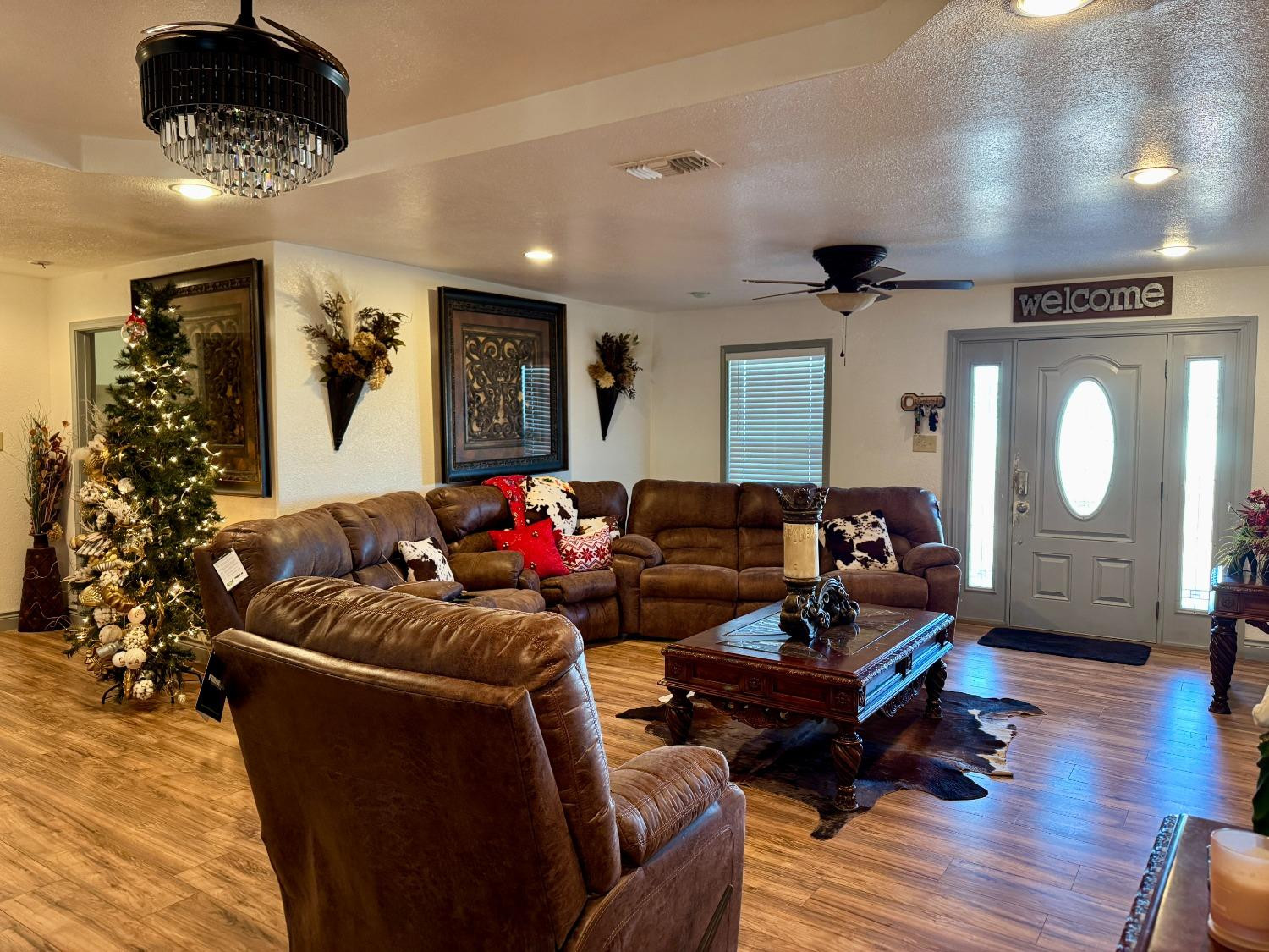 1046 Bowie Street Property Photo 2