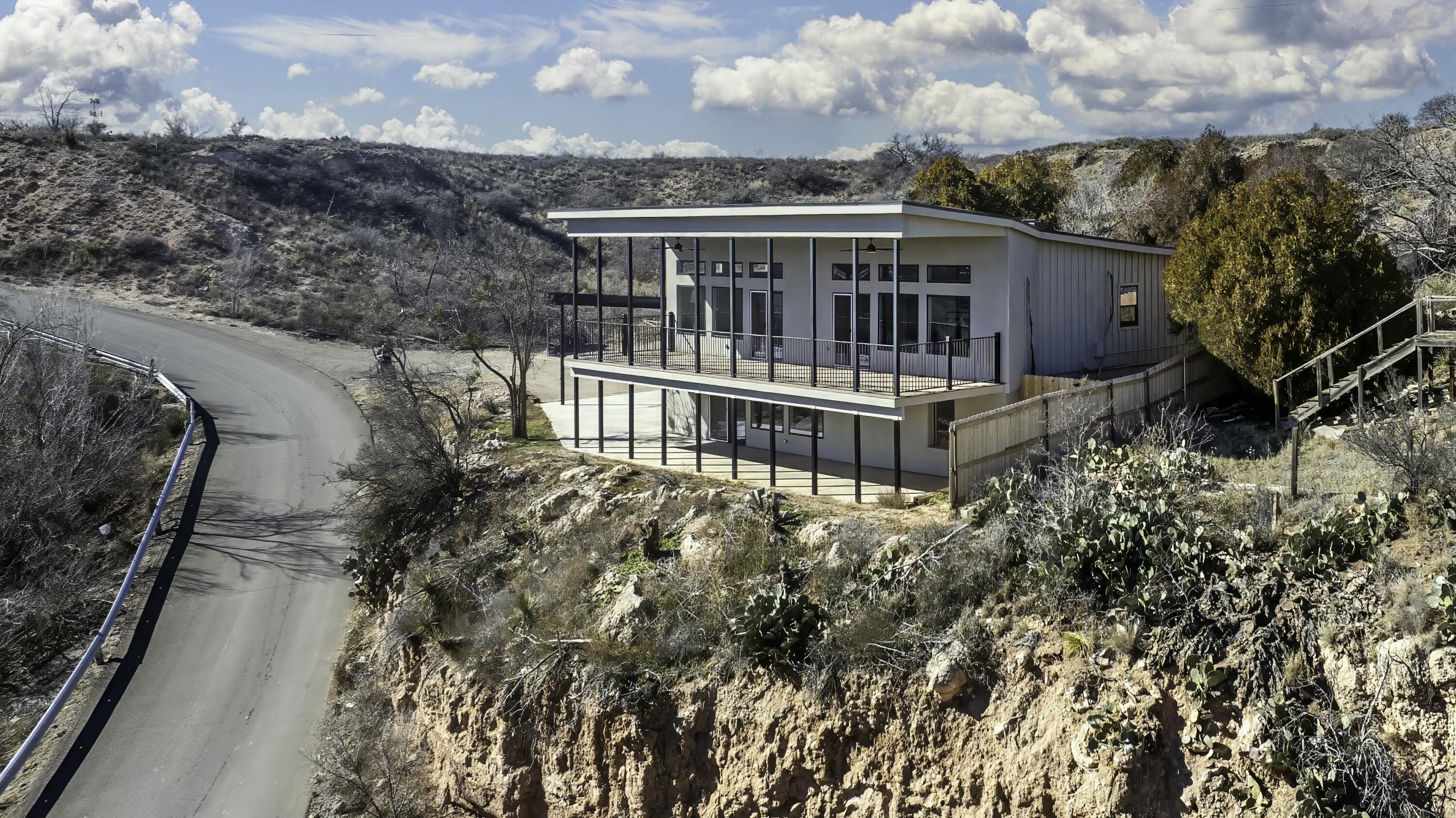 251 Lariat Loop Property Photo 1