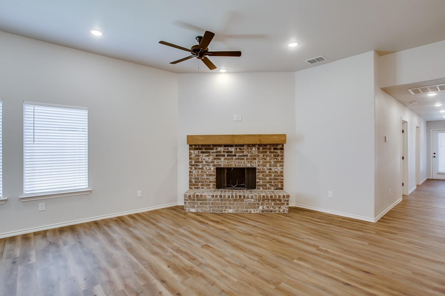 12108 Elkhart Property Photo 4