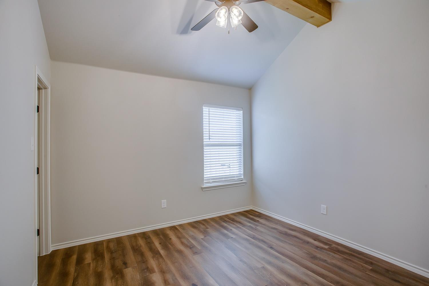 12108 Elkhart Property Photo 14