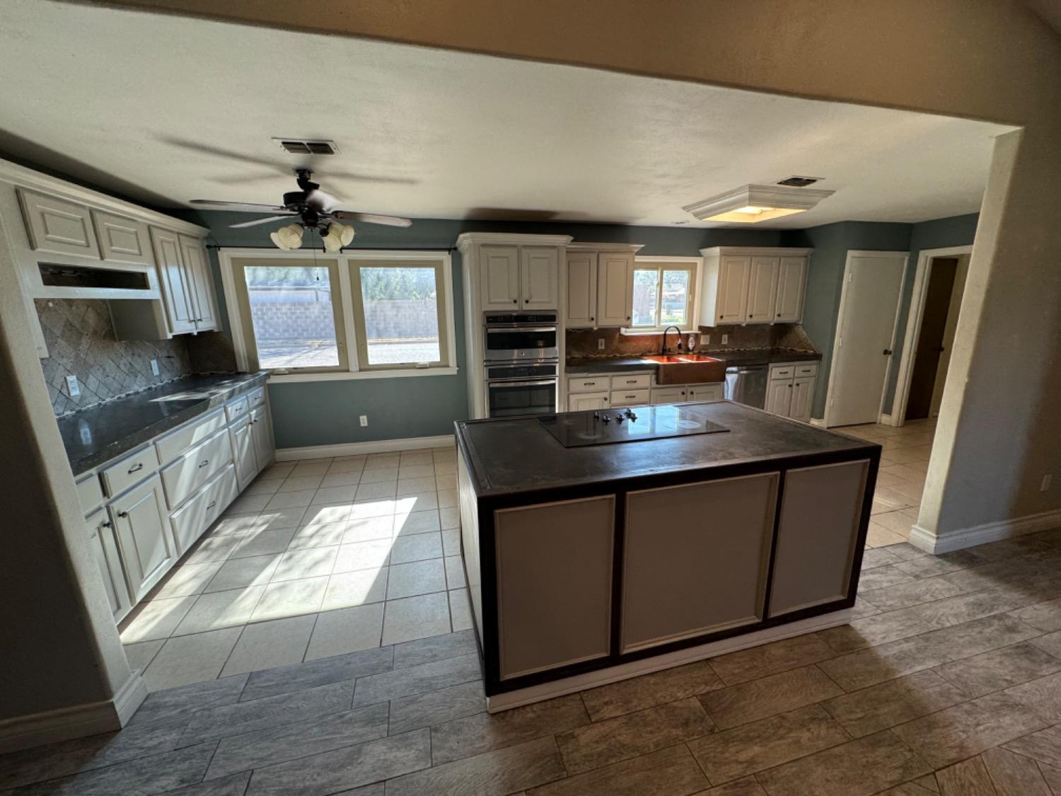 805 14th Street Property Photo 4