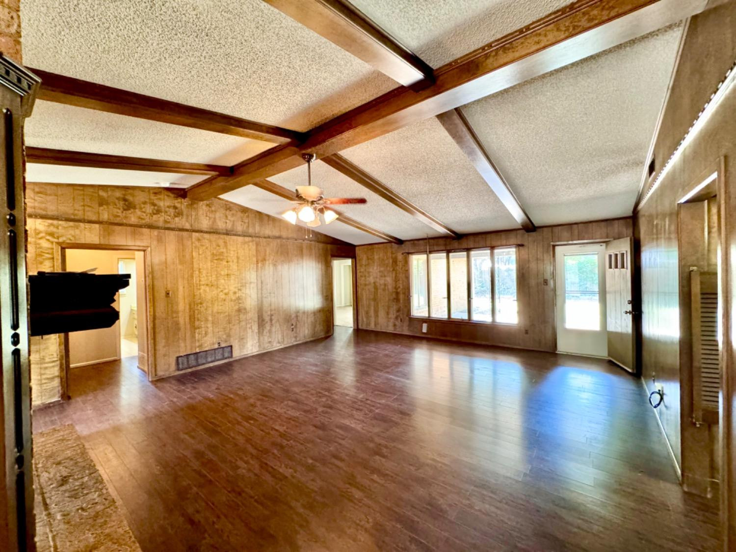 5409 80th Street Property Photo 6