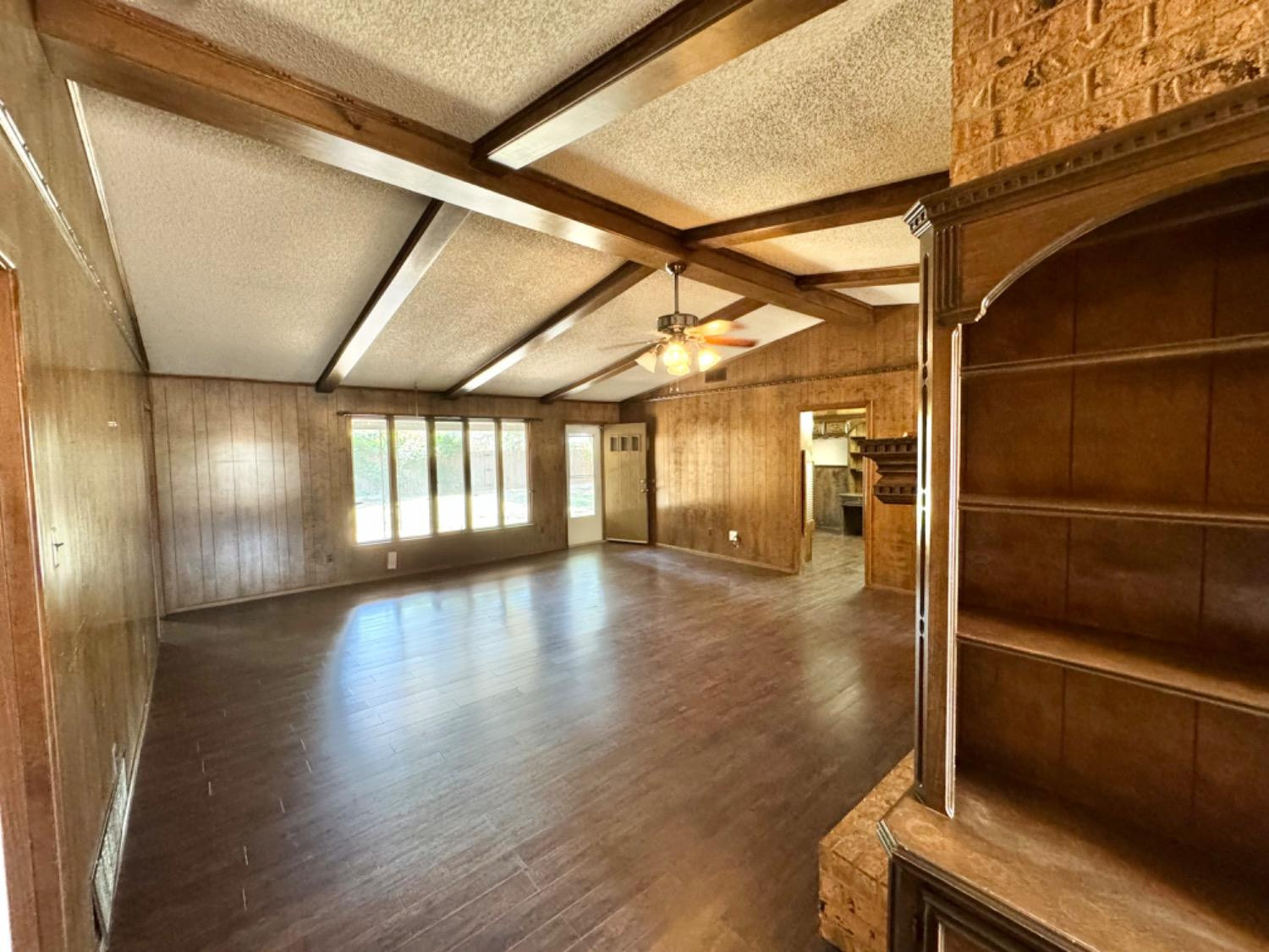 5409 80th Street Property Photo 8