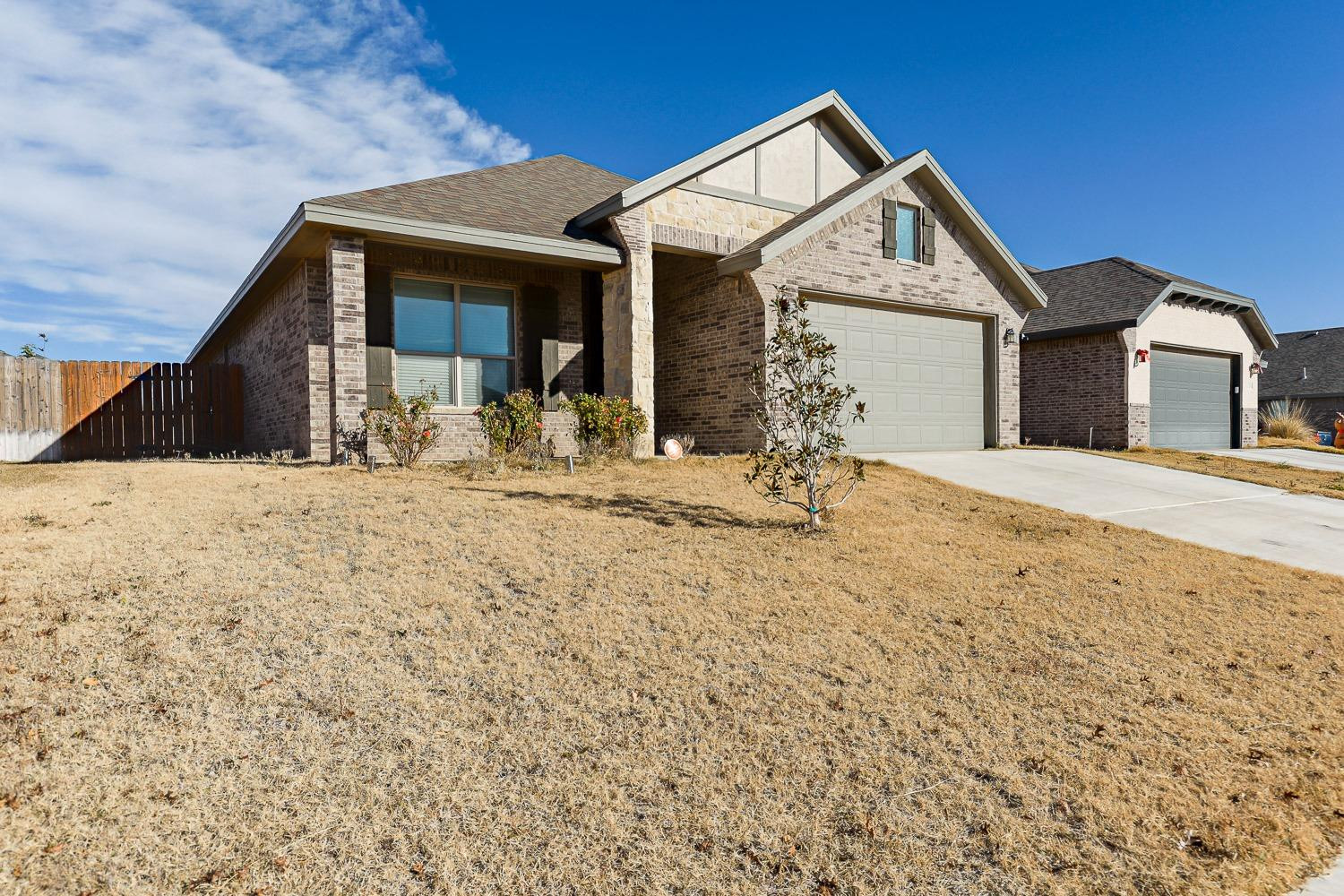 2326 104th Street Property Photo 2