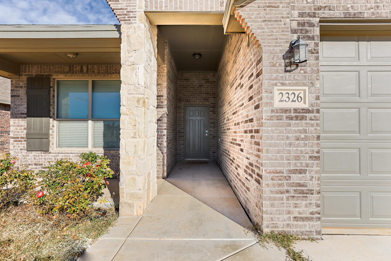 2326 104th Street Property Photo 3