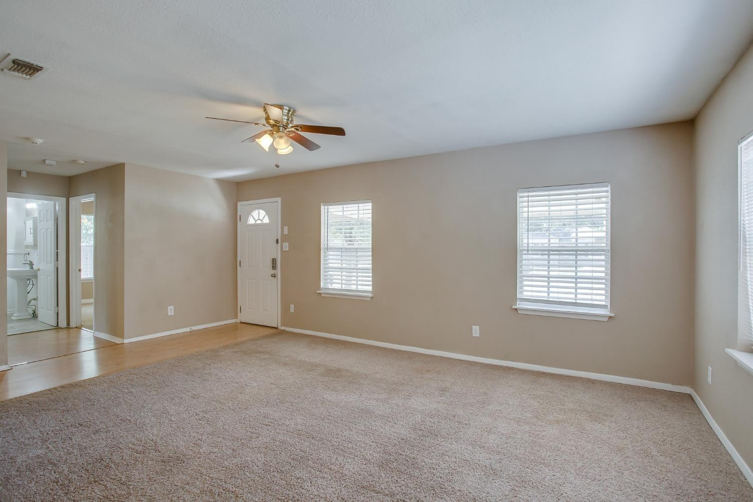 2608 28th Street Property Photo 3