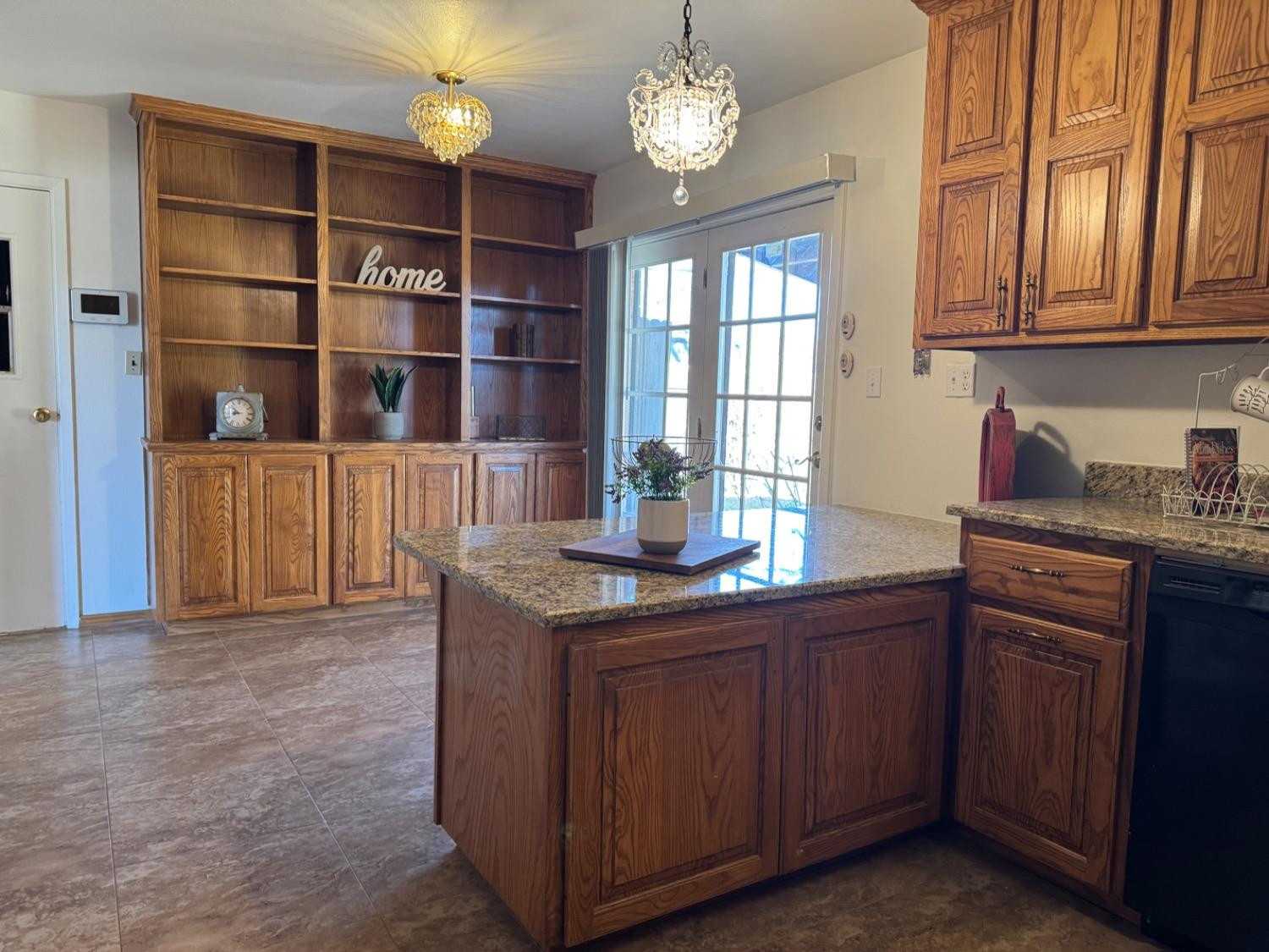 137 Detroit Avenue Property Photo 4