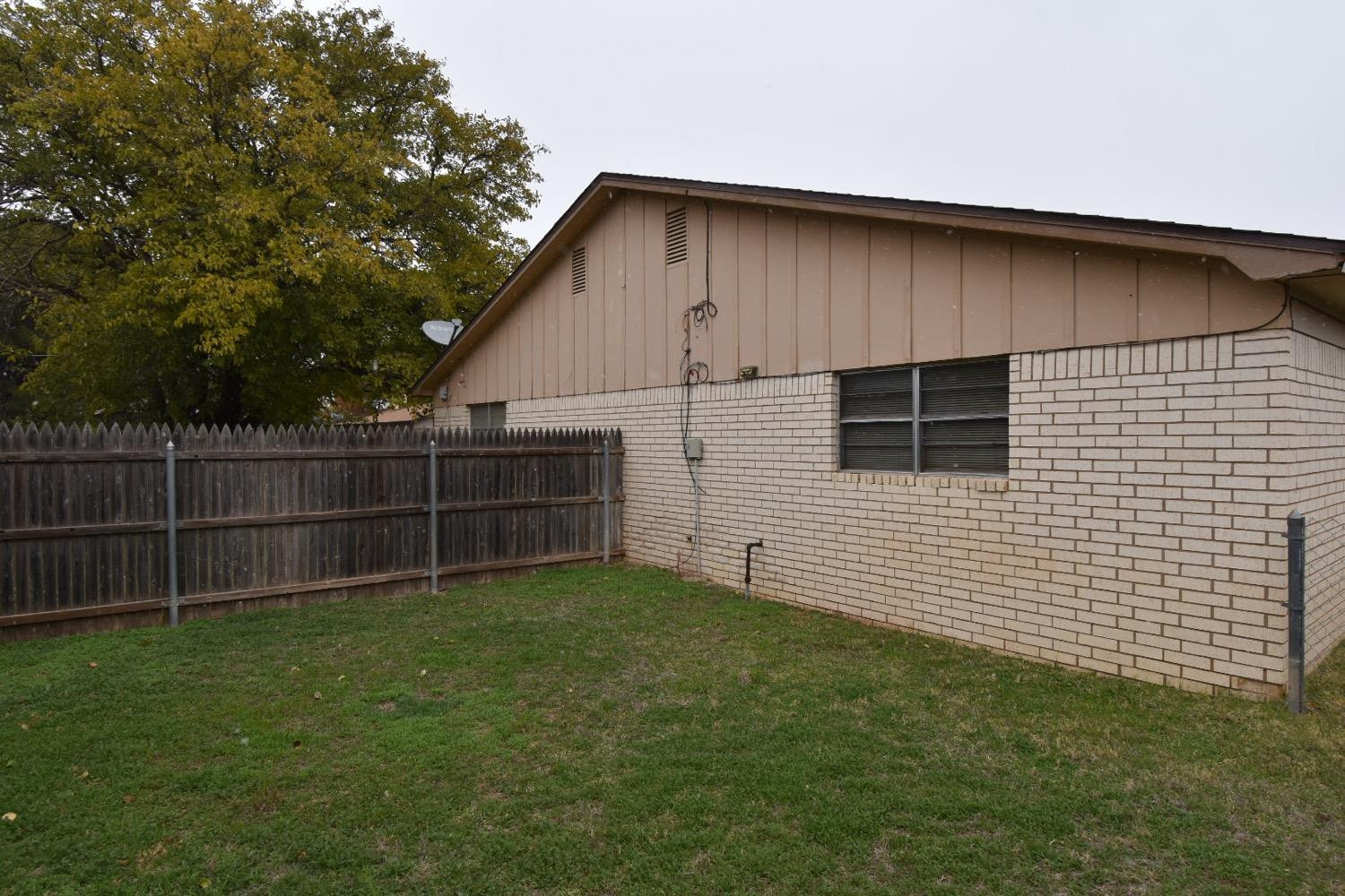 8106 Ave V Property Photo 18
