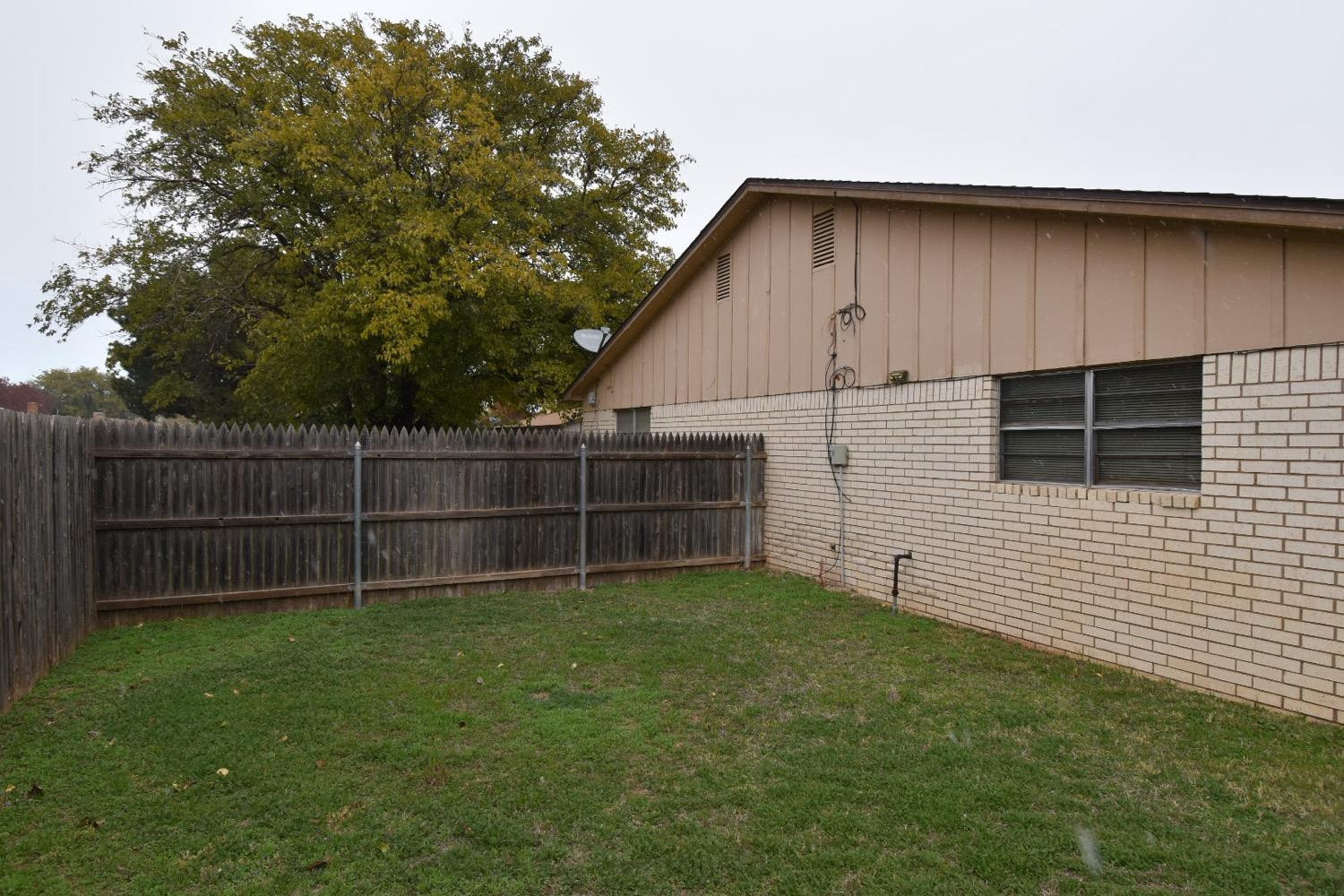 8106 Ave V Property Photo 19