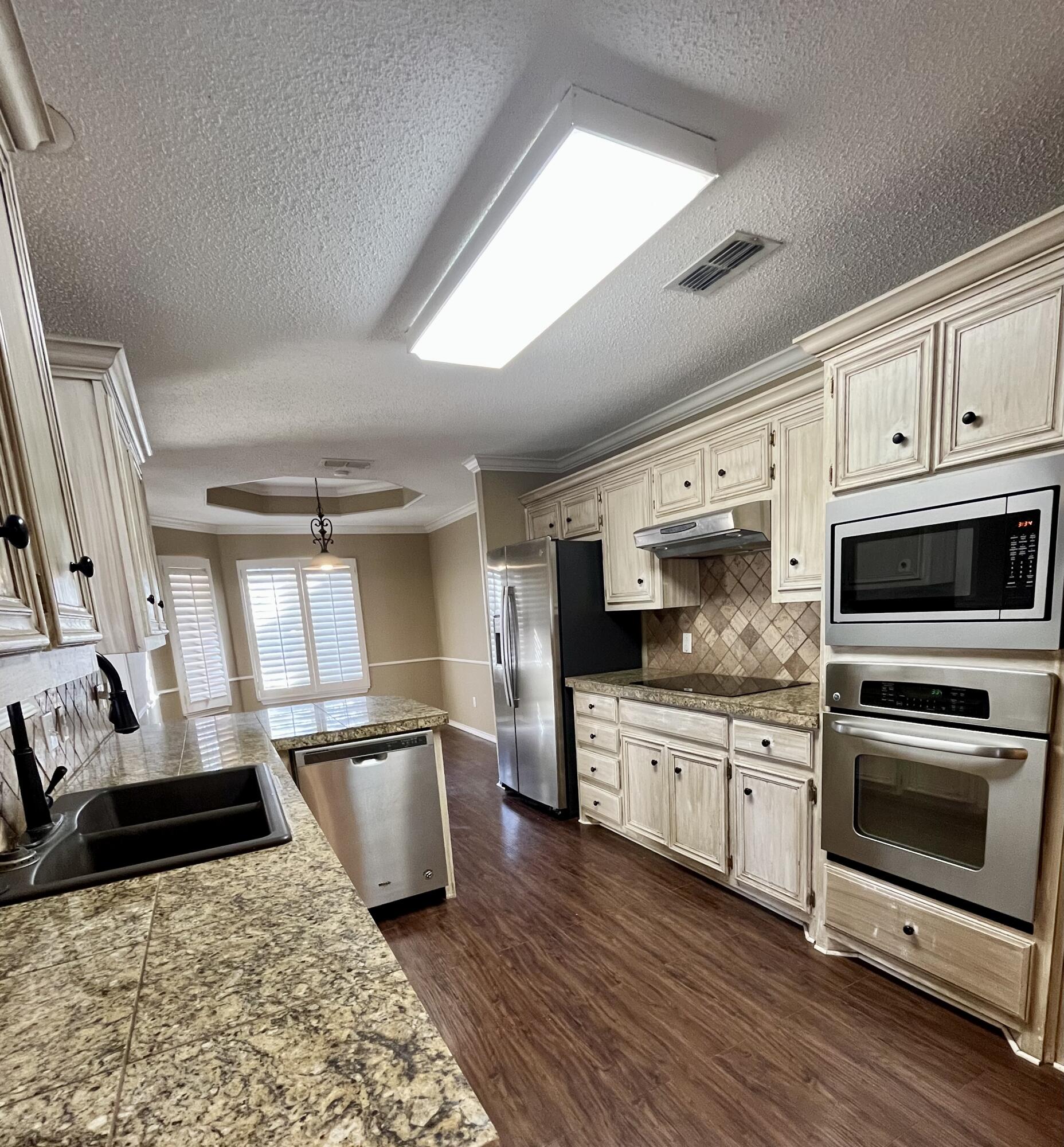 4910 102nd Street Property Photo 20