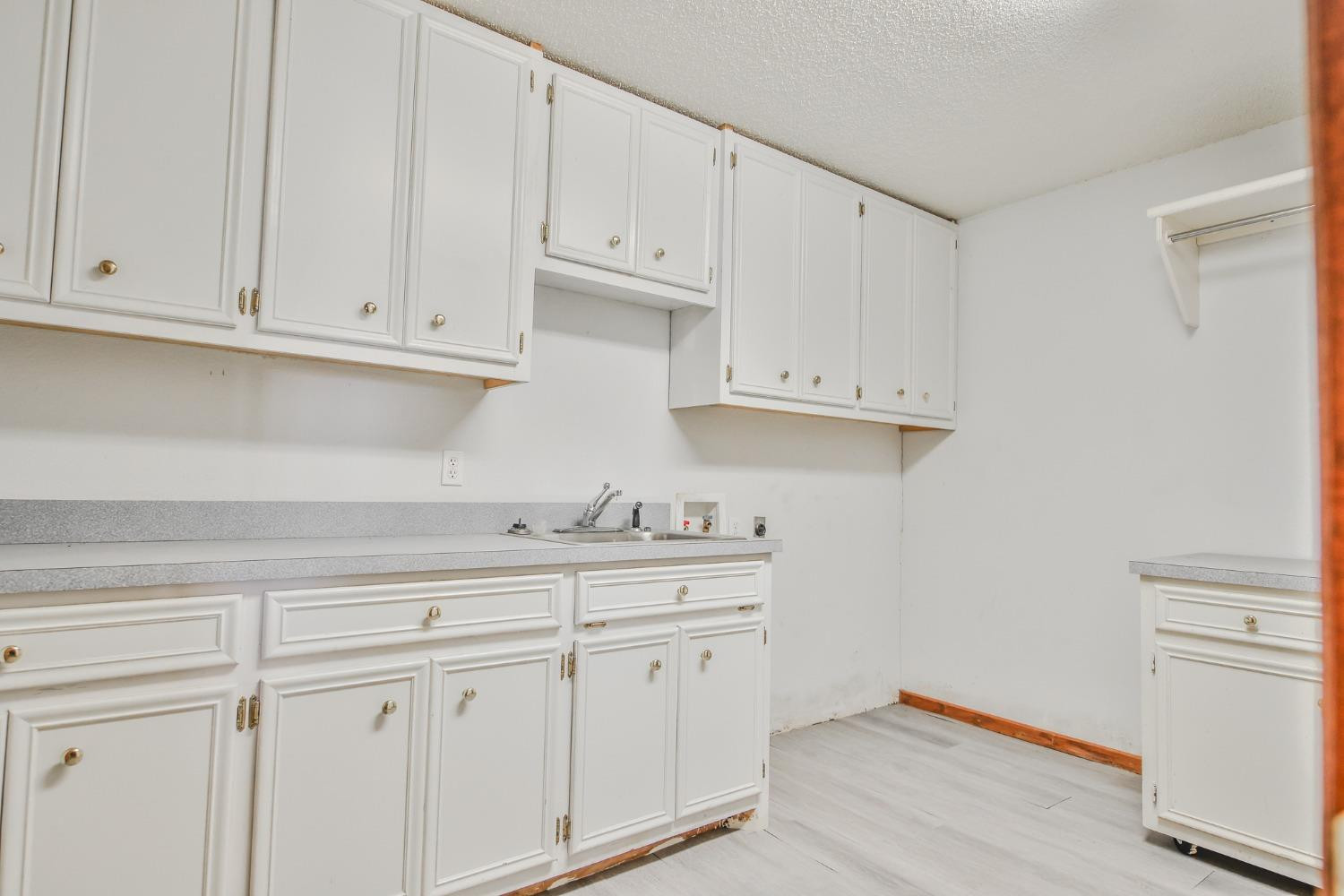 6715 104th Street Property Photo 8