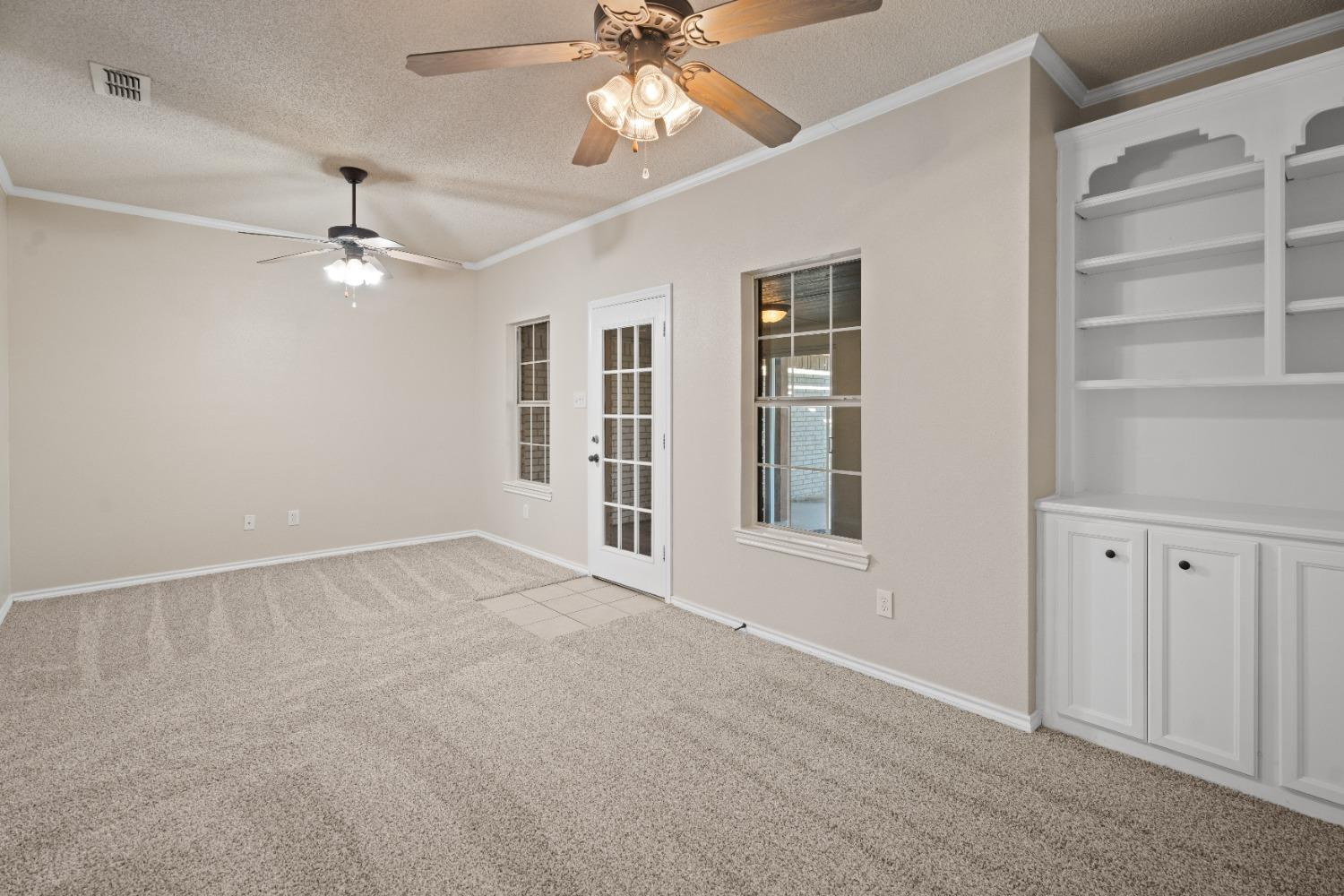 2902 107th Street Property Photo 6