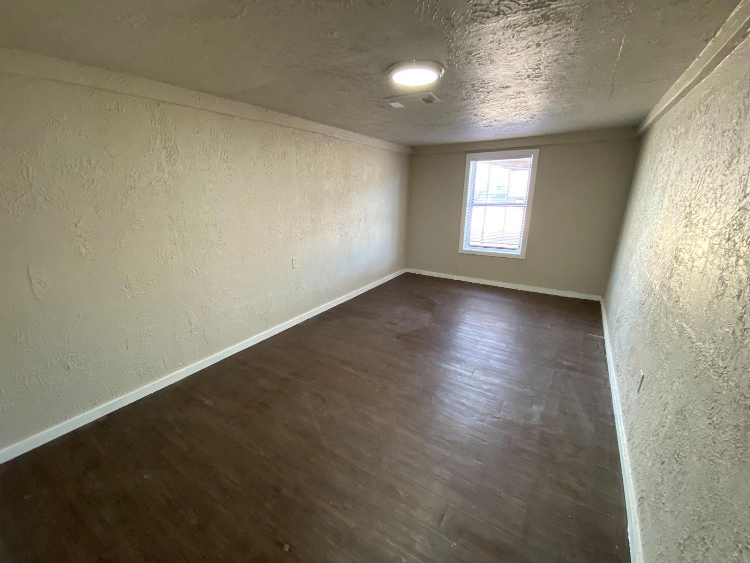 905 Texas Avenue Property Photo 5