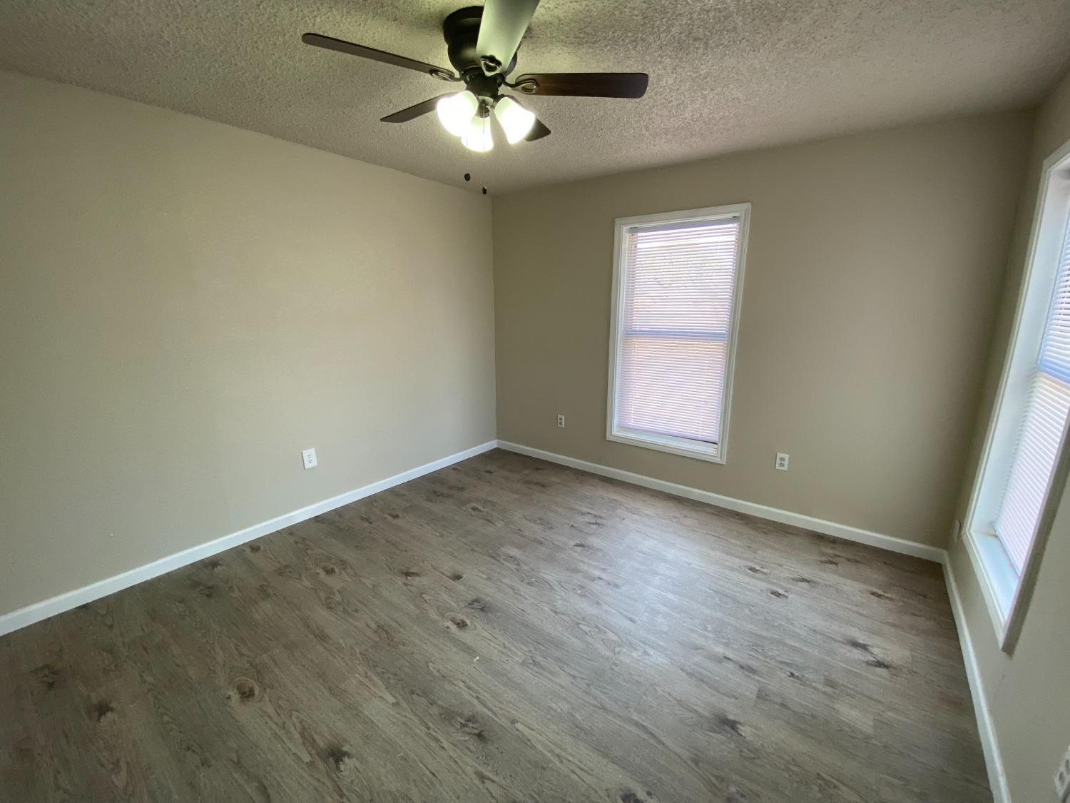 905 Texas Avenue Property Photo 6