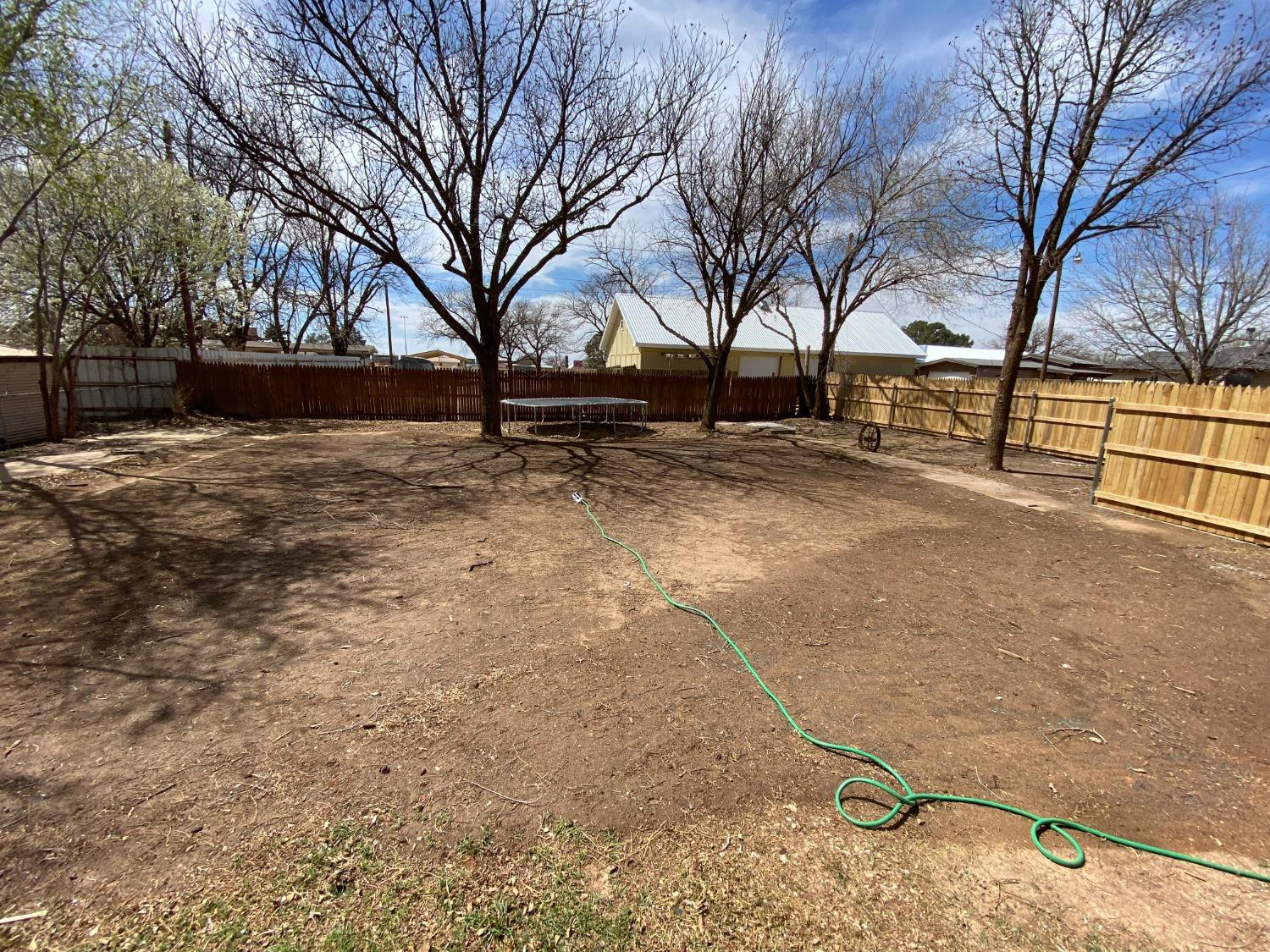 905 Texas Avenue Property Photo 11