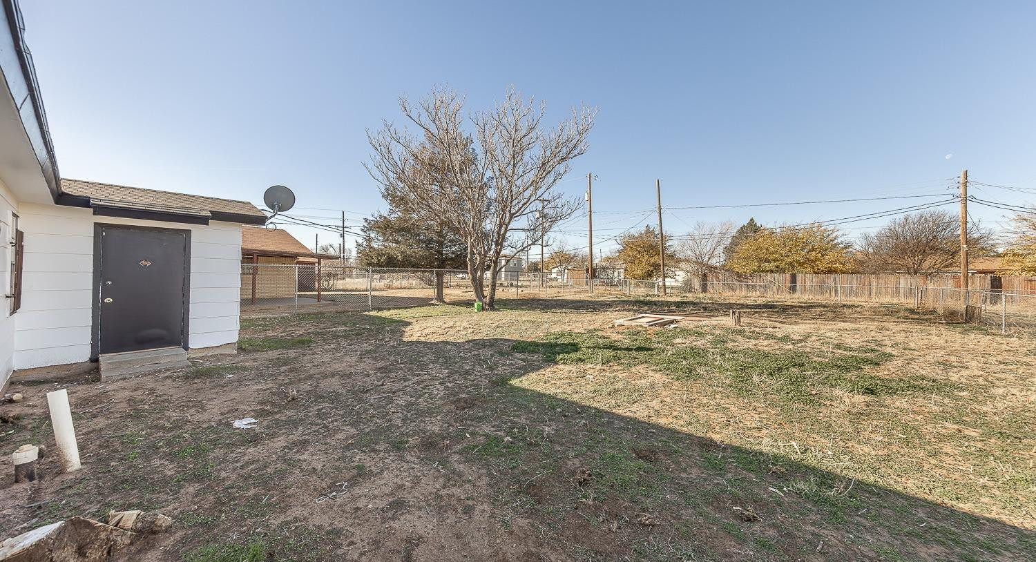 2004 Date Avenue Property Photo 16