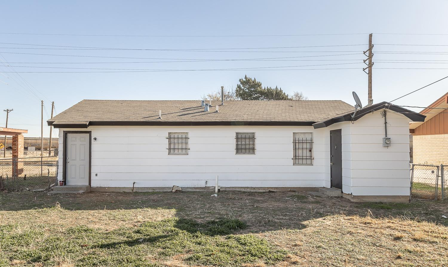 2004 Date Avenue Property Photo 17
