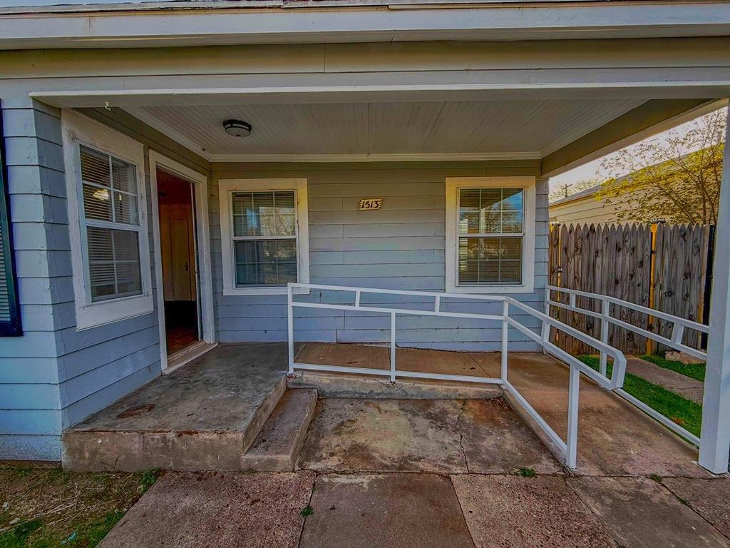 1513 26th Street Property Photo 2