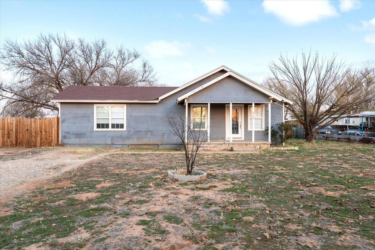 913 S Hockley Property Photo 1
