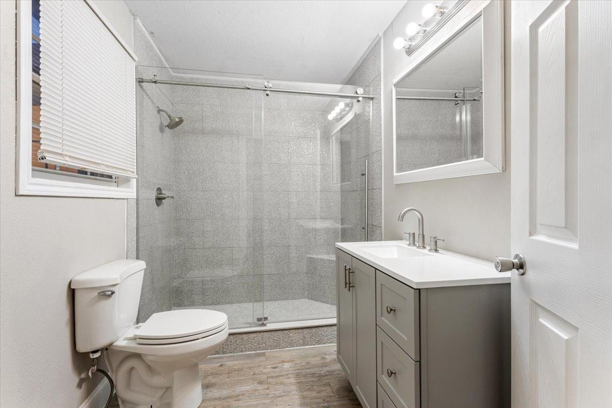 913 S Hockley Property Photo 13