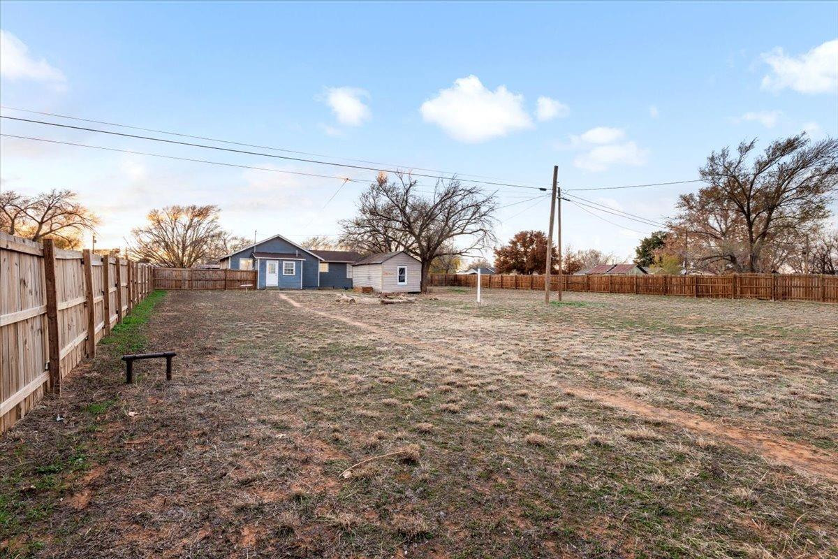 913 S Hockley Property Photo 22