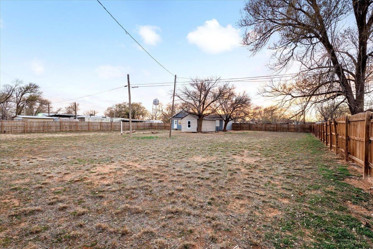 913 S Hockley Property Photo 23
