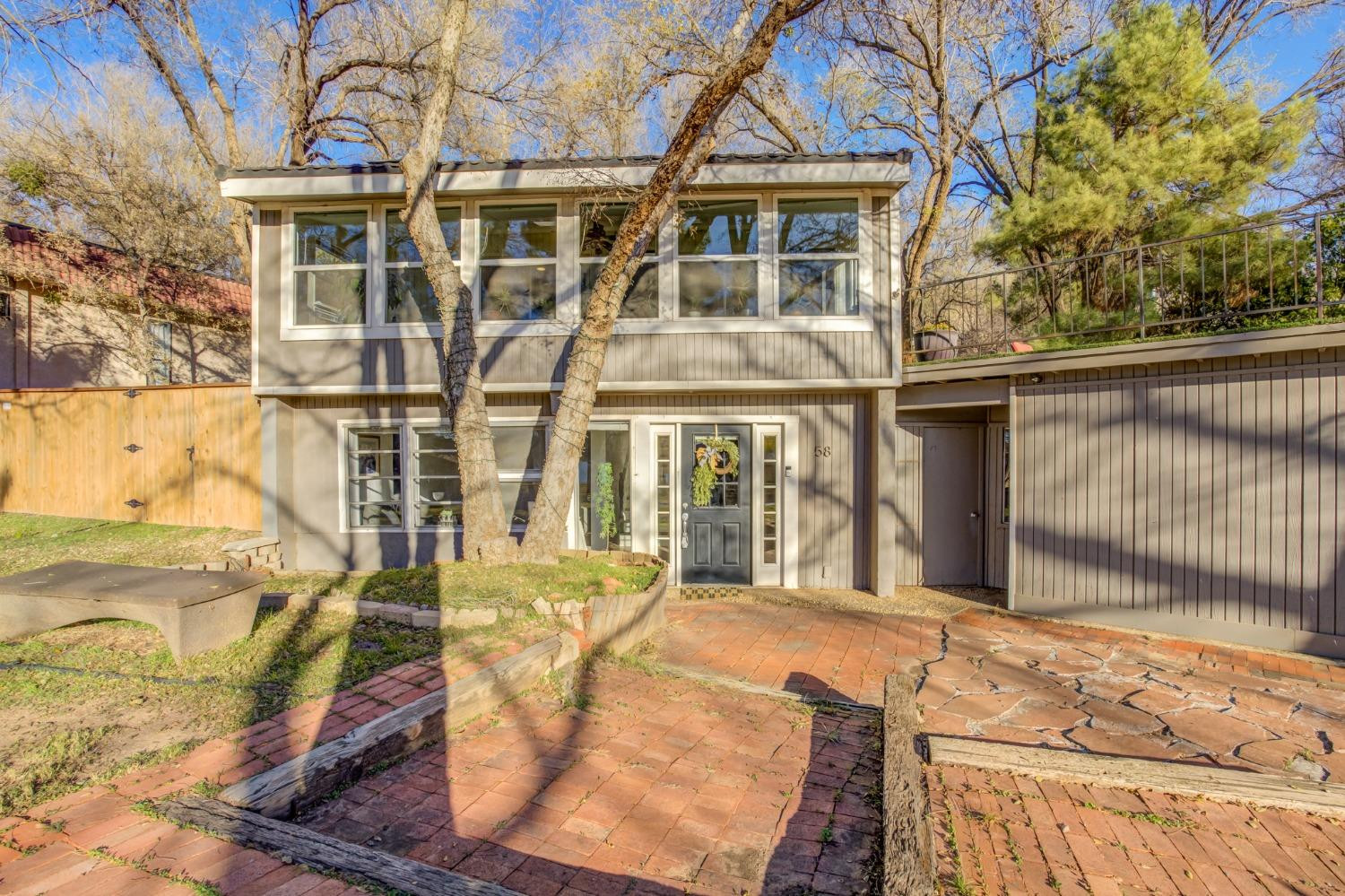 58 E Lakeshore Drive Property Photo 1