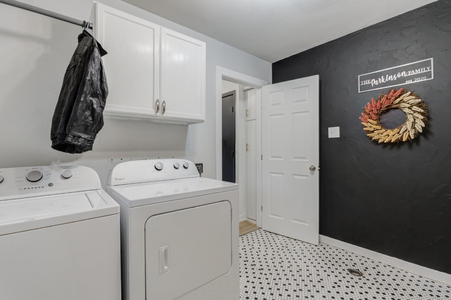 58 E Lakeshore Drive Property Photo 20