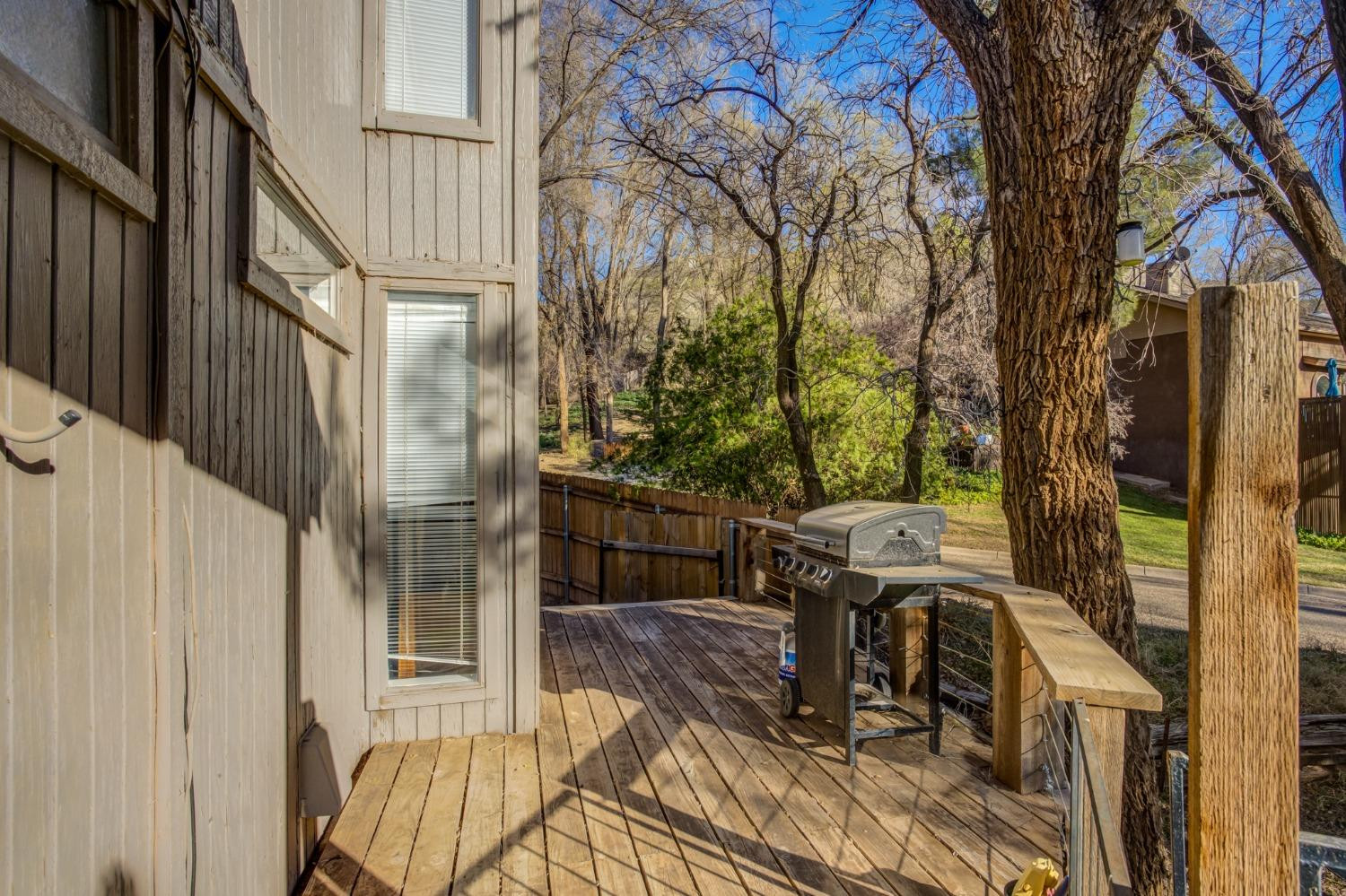 58 E Lakeshore Drive Property Photo 30