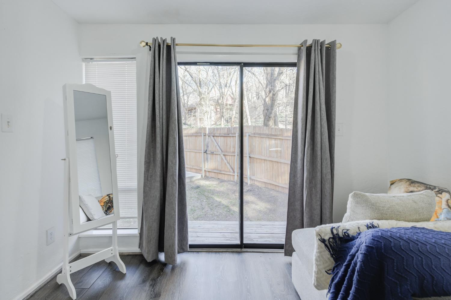 58 E Lakeshore Drive Property Photo 35