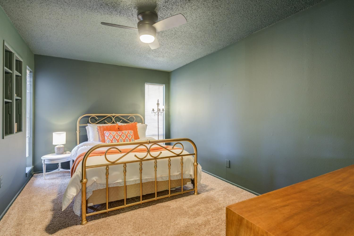 58 E Lakeshore Drive Property Photo 36